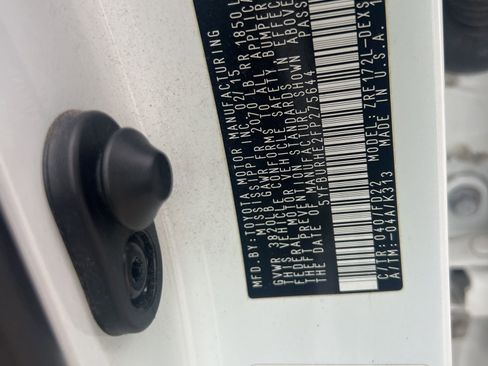 Used 2015 Toyota Corolla S FWD image 24