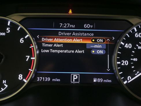 Used 2021 Nissan Sentra SV image 32