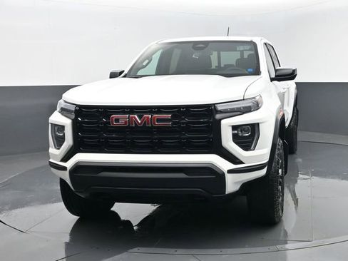 Used 2025 GMC Canyon Elevation image 21