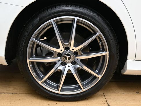 Used 2023 Mercedes-Benz E 350 4MATIC Sedan image 12