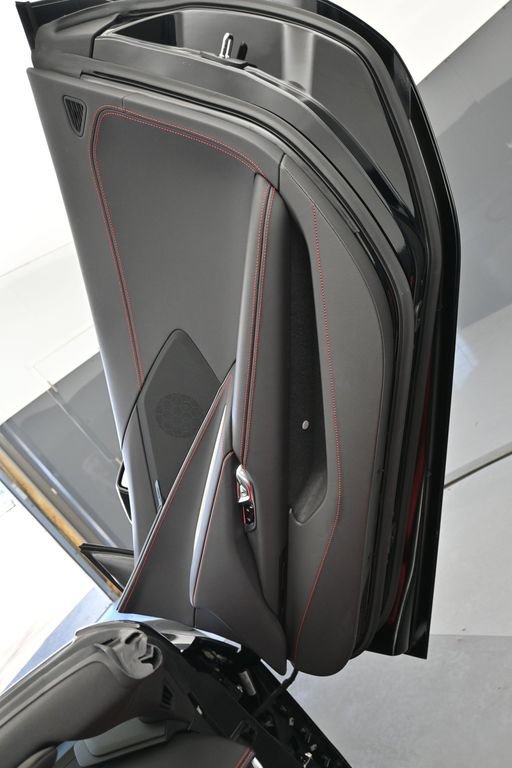 Used 2024 Chevrolet Corvette Stingray Convertible w/ 1LT RWD image 21
