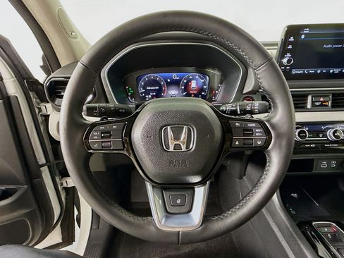 Used 2023 Honda Pilot Elite image 11