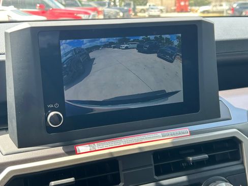 Used 2026 Toyota Tacoma SR5 AWD/4WD image 33