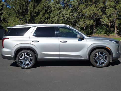 Used 2024 Hyundai Palisade SEL image 3