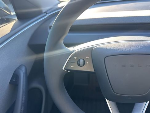 Used 2025 Tesla Model 3 Long Range image 16