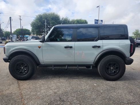 Used 2024 Ford Bronco Badlands image 6