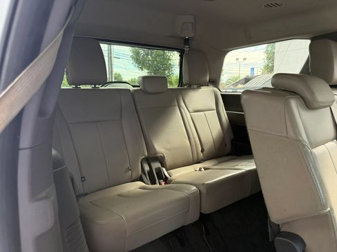 Used 2020 Ford Expedition XLT w/ Equipment Group 202A RWD image 10