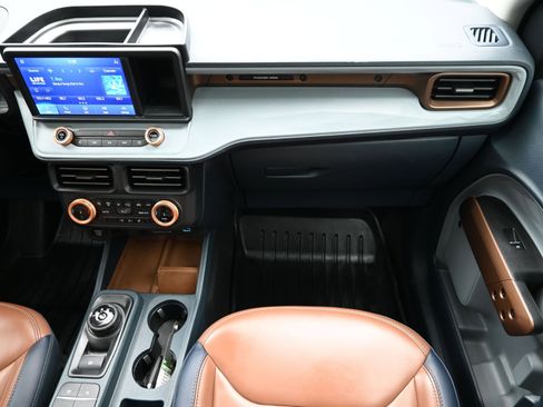 Used 2024 Ford Maverick Lariat image 36