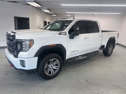 Used 2020 GMC Sierra 2500 AT4 image 4