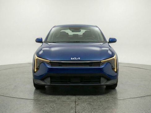 Used 2025 Kia K4 FWD image 2
