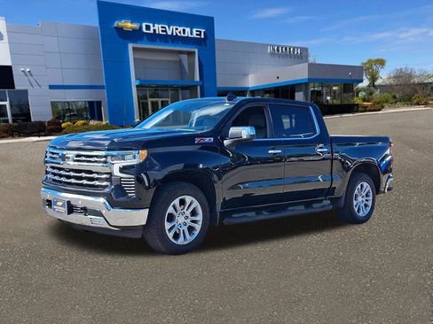 Used 2023 Chevrolet Silverado 1500 LTZ AWD/4WD image 34