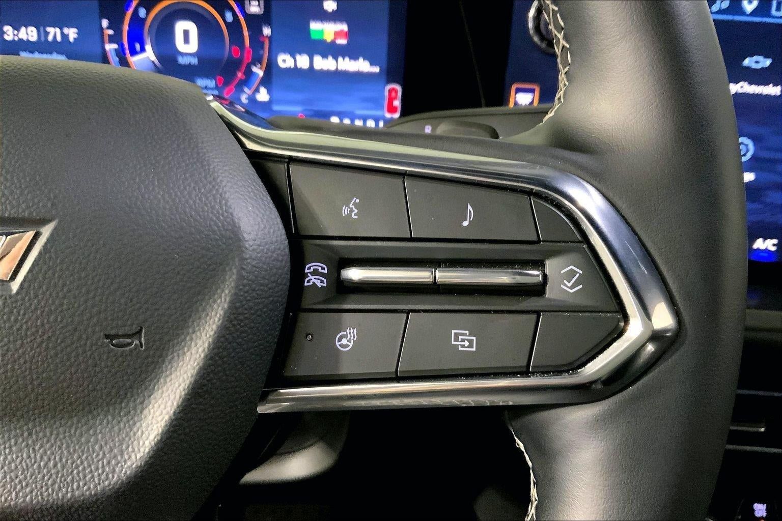 Used 2026 Chevrolet Traverse LT w/ Driver Confidence Package FWD image 19