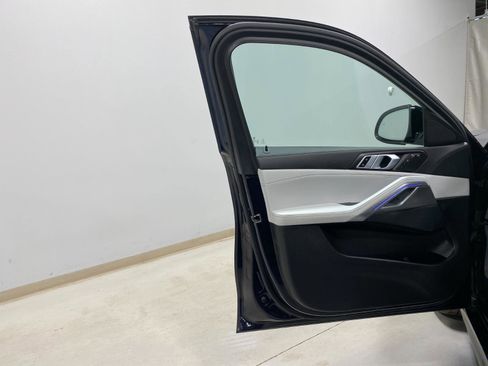 Used 2023 BMW X6 xDrive40i w/ M Sport Package image 21