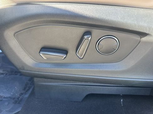 Used 2020 Ford Explorer Limited image 10