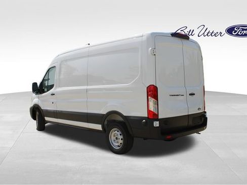 New 2026 Ford Transit 250 148 Medium Roof RWD image 4