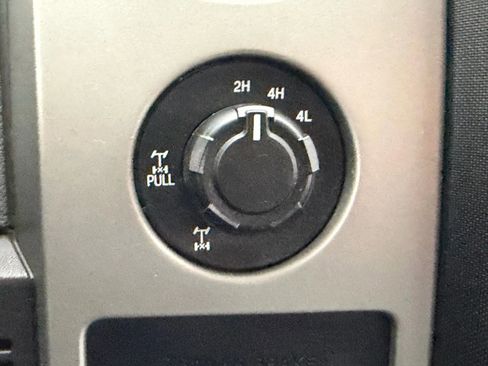 Used 2013 Ford F150 XLT w/ Luxury Equipment Group image 35