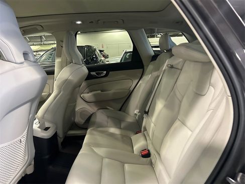 Certified 2023 Volvo XC60 T8 Plus w/ Climate Package image 23