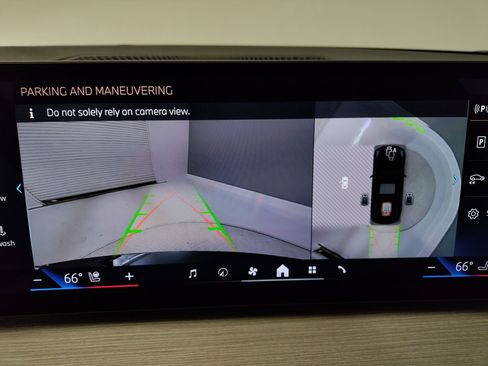 Used 2025 BMW 330i Sedan w/ Convenience Package image 26