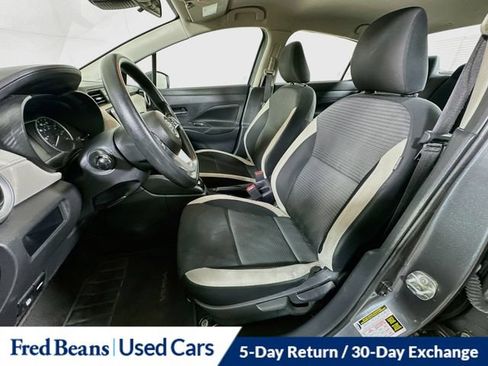 Used 2022 Nissan Versa SV FWD image 25