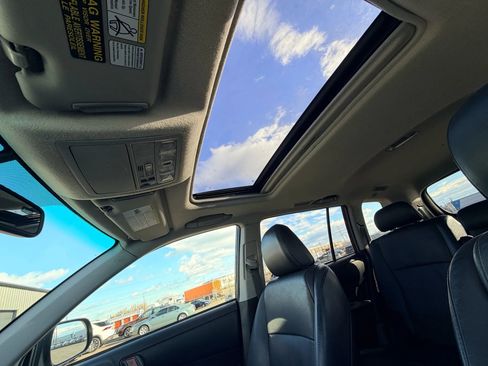 Used 2011 Toyota Highlander Limited w/ Tow Pkg image 18