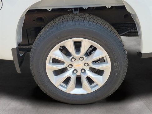 Used 2025 Chevrolet Silverado 1500 Custom image 11