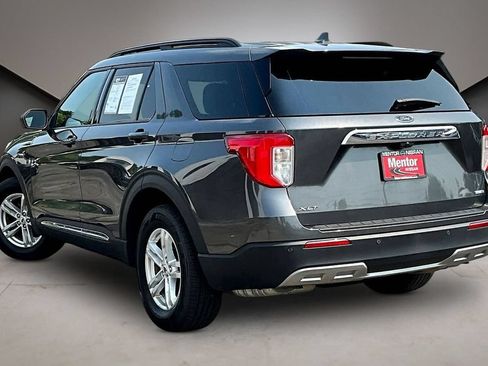 Used 2020 Ford Explorer XLT w/ Equipment Group 202A AWD/4WD image 4