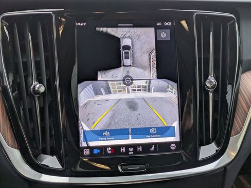 Certified 2025 Volvo V60 B5 Cross Country Plus image 21