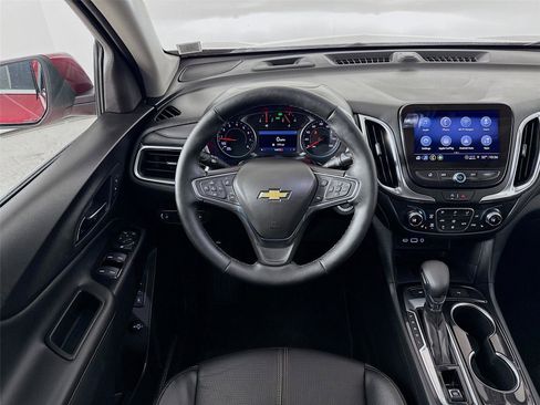 Used 2024 Chevrolet Equinox Premier image 21