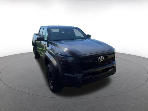 Used 2024 Toyota Tacoma TRD Off-Road AWD/4WD image 3