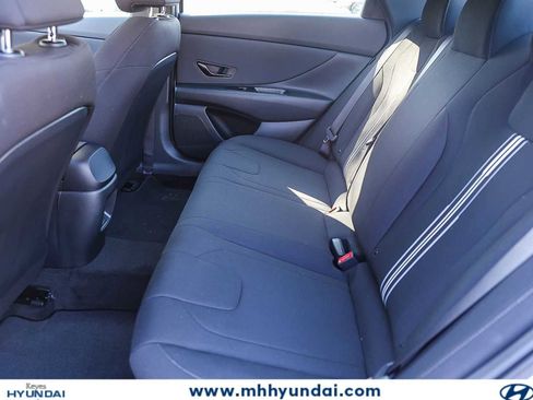 New 2025 Hyundai Elantra Sport FWD image 21