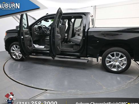Used 2024 Chevrolet Silverado 1500 High Country w/ High Country Premium Package image 35