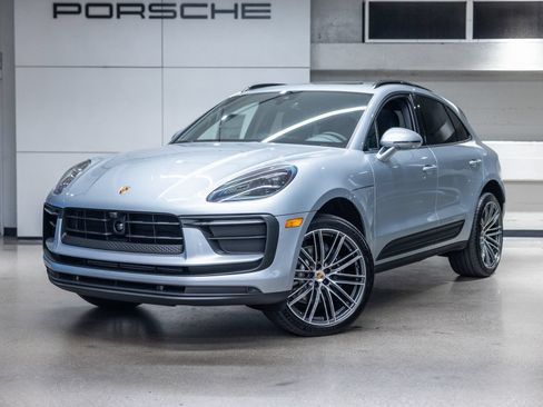 Certified 2026 Porsche Macan AWD/4WD image 1