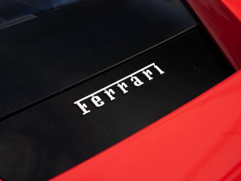 Used 2021 Ferrari F8 Tributo image 20
