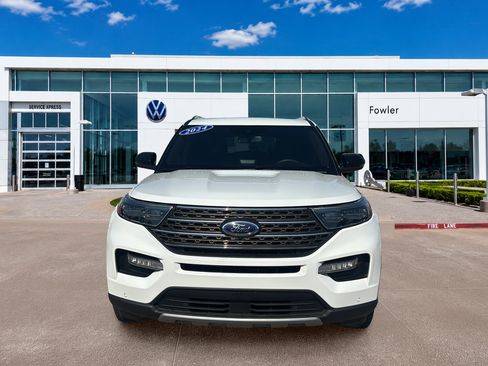 Used 2024 Ford Explorer King Ranch w/ Technology Package AWD/4WD image 2