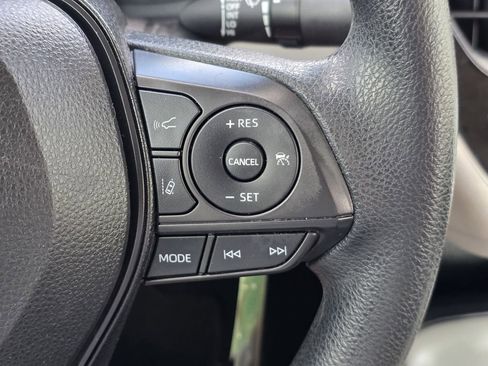 Used 2022 Toyota Corolla LE image 27