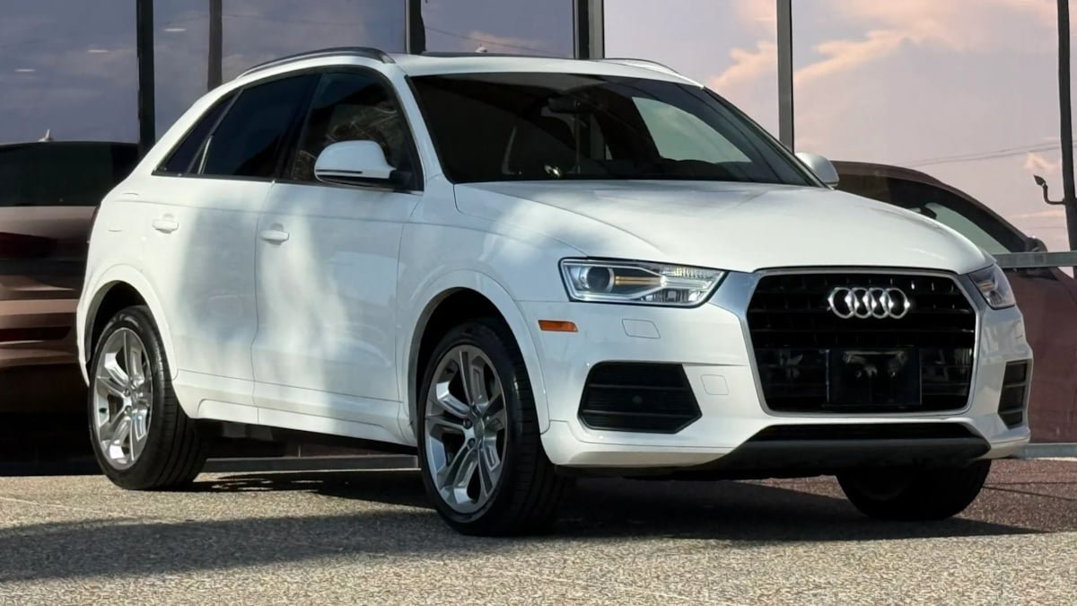 Used 2016 Audi Q3 2.0T Premium Plus w/ Technology Package FWD image 17