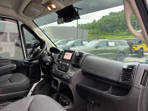 Used 2023 RAM ProMaster 2500 FWD image 11