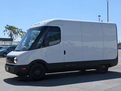 Used 2024 Rivian Delivery 500 FWD image 3