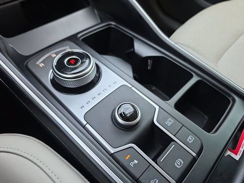 Certified 2023 Kia Sorento EX w/ Panoramic Sunroof Package FWD image 30