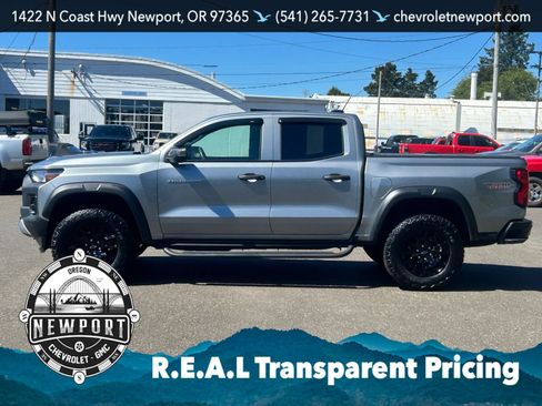 Used 2025 Chevrolet Colorado Trail Boss AWD/4WD image 8