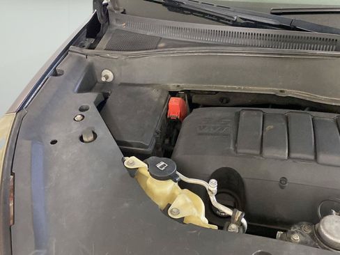 Used 2014 GMC Acadia SLE FWD image 34
