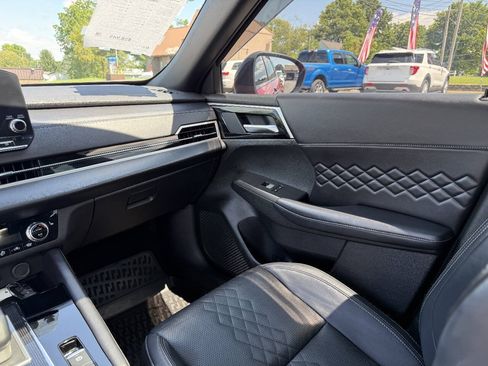 Used 2024 Mitsubishi Outlander SEL Black Edition AWD/4WD image 16