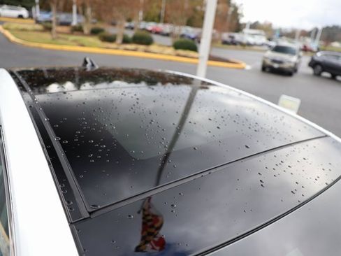 Used 2025 Toyota Camry XLE image 9