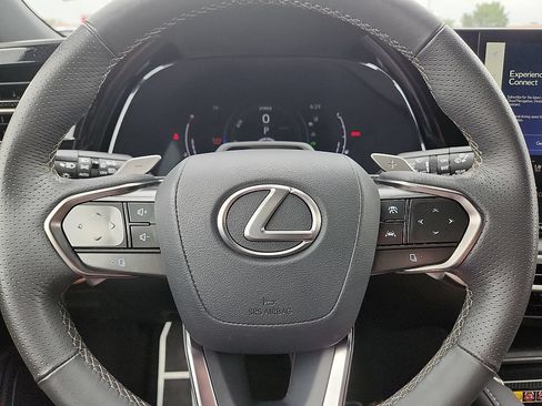 Used 2023 Lexus RX 500h F Sport w/ Cold Area Package AWD/4WD image 10
