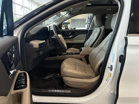 Certified 2024 Lincoln Corsair Grand Touring w/ Equipment Group 301A AWD/4WD image 18