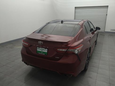 Used 2018 Toyota Camry XSE FWD image 7