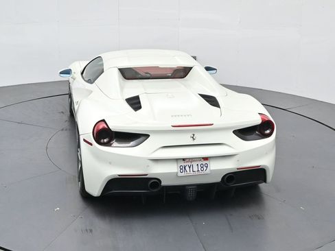 Used 2019 Ferrari 488 Spider image 29