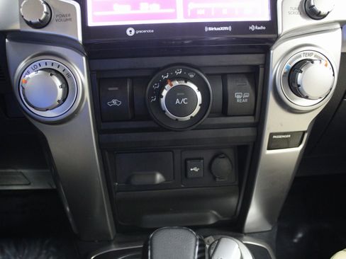 Used 2021 Toyota 4Runner SR5 Premium image 31