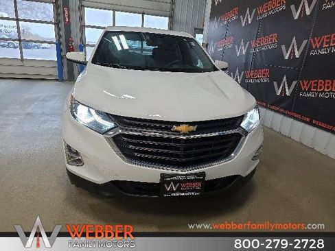 Used 2018 Chevrolet Equinox LT FWD image 3