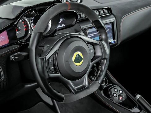 Used 2021 Lotus Evora image 22